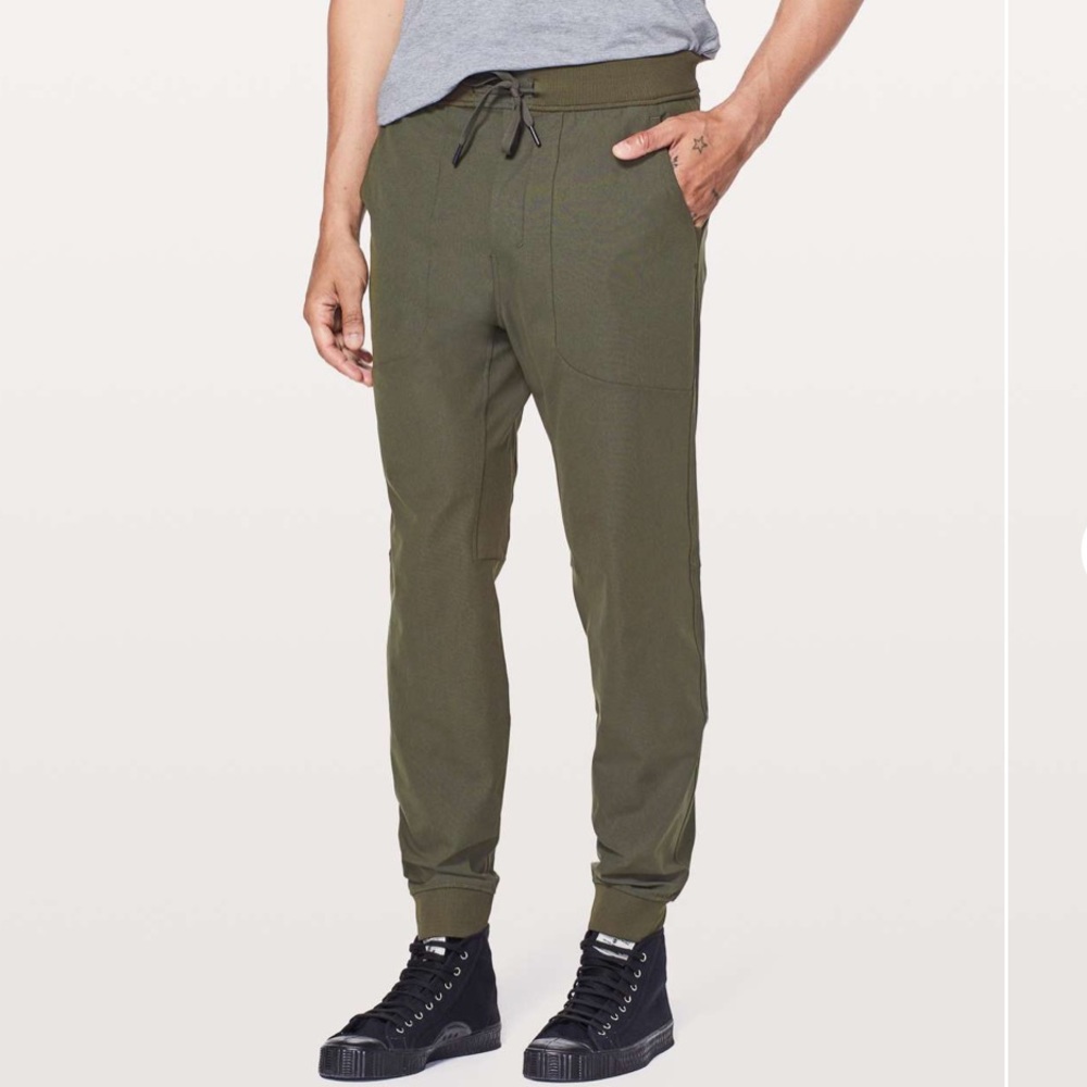 Lululemon ABC Jogger *31" in Dark Olive